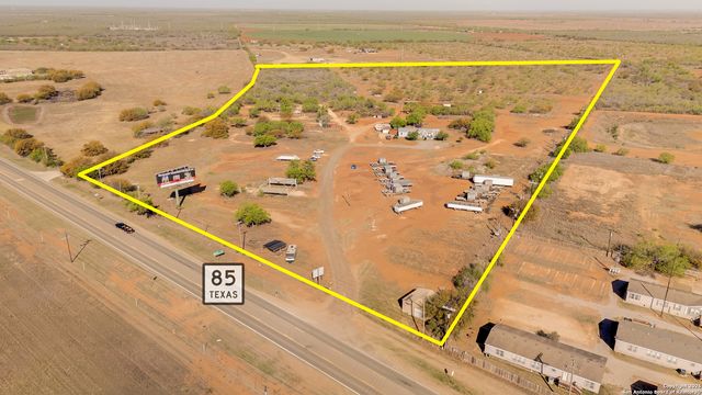 1160 HWY 85 W, Dilley, TX 78017