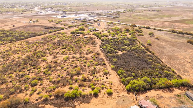 1160 HWY 85 W, Dilley, TX 78017