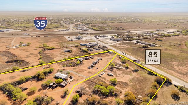 1160 HWY 85 W, Dilley, TX 78017
