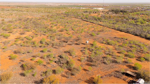 1160 HWY 85 W, Dilley, TX 78017