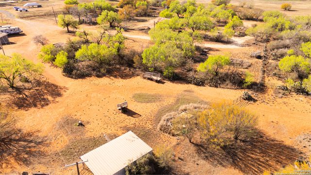 1160 HWY 85 W, Dilley, TX 78017