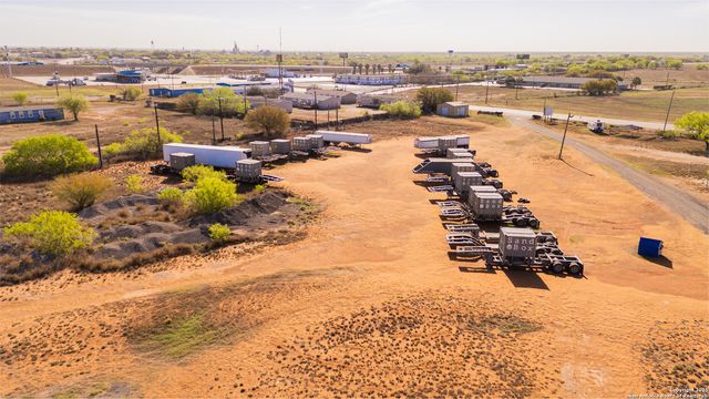 1160 HWY 85 W, Dilley, TX 78017