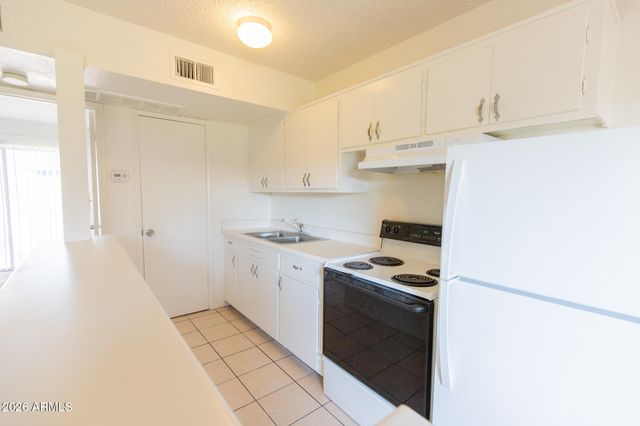 1722 E OCOTILLO Road 3, Phoenix, AZ 85016