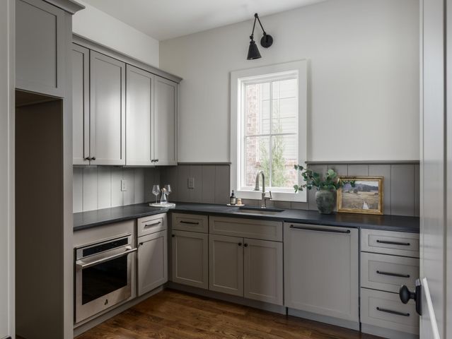 1133 Lipscomb Dr, Nashville, TN 37204