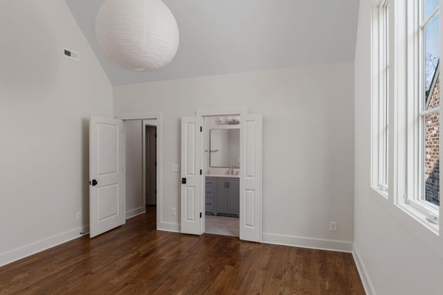 1133 Lipscomb Dr, Nashville, TN 37204