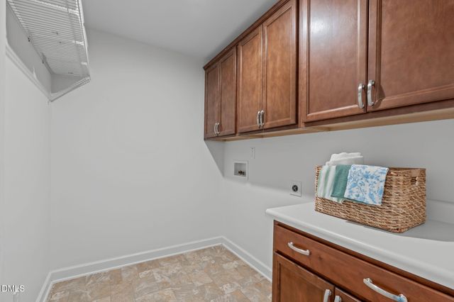 405 Wildwood Farm Way, Holly Springs, NC 27540