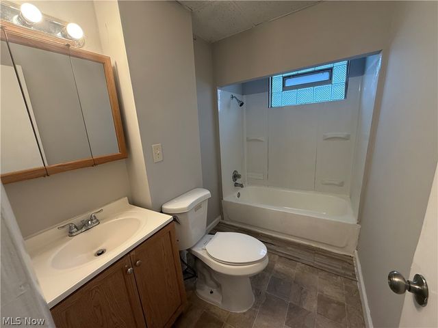 1956 W 50th Street, Cleveland, OH 44102