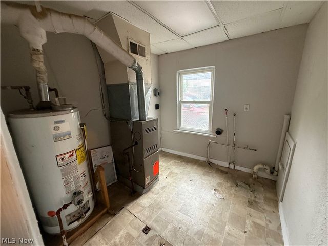 1956 W 50th Street, Cleveland, OH 44102