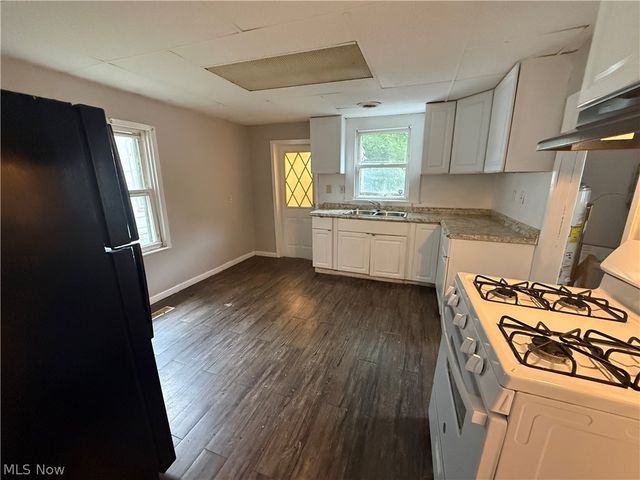 1956 W 50th Street, Cleveland, OH 44102