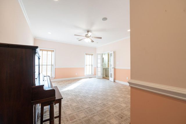217 Horse Creek Dr, Chattanooga, TN 37405