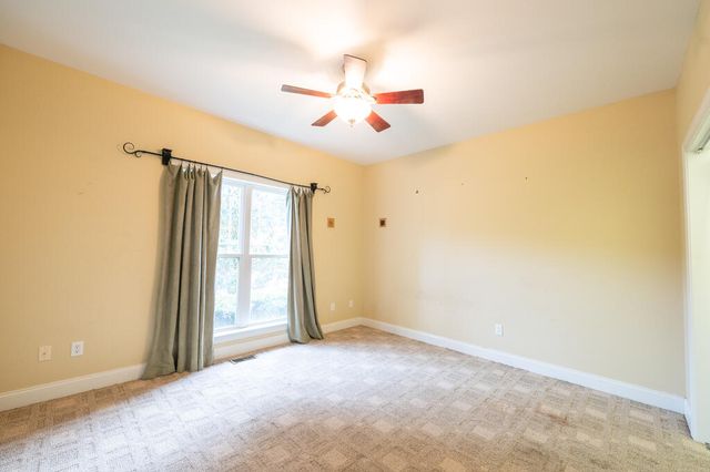 217 Horse Creek Dr, Chattanooga, TN 37405