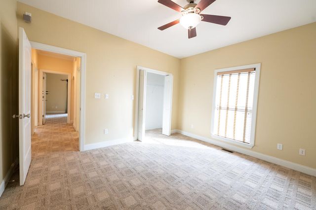 217 Horse Creek Dr, Chattanooga, TN 37405