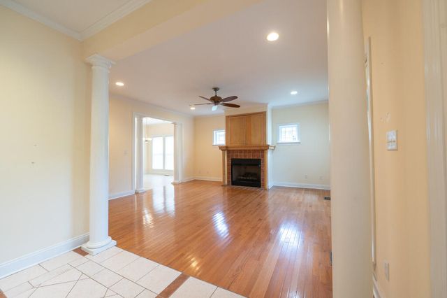 217 Horse Creek Dr, Chattanooga, TN 37405