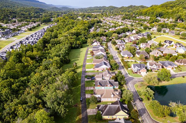 217 Horse Creek Dr, Chattanooga, TN 37405