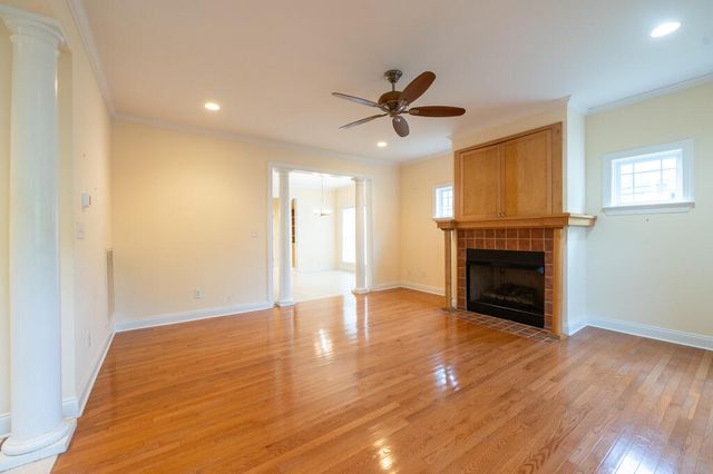 217 Horse Creek Dr, Chattanooga, TN 37405