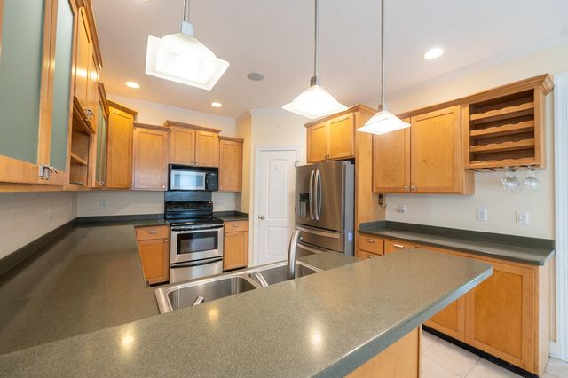217 Horse Creek Dr, Chattanooga, TN 37405