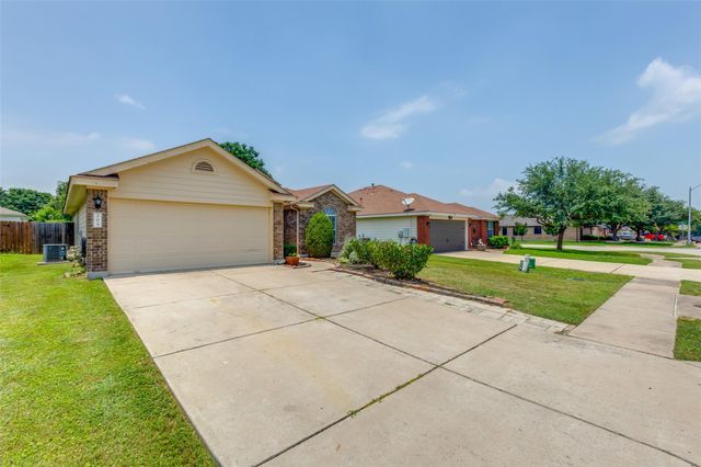 205 Tolcarne DR, Hutto, TX 78634