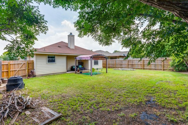205 Tolcarne DR, Hutto, TX 78634