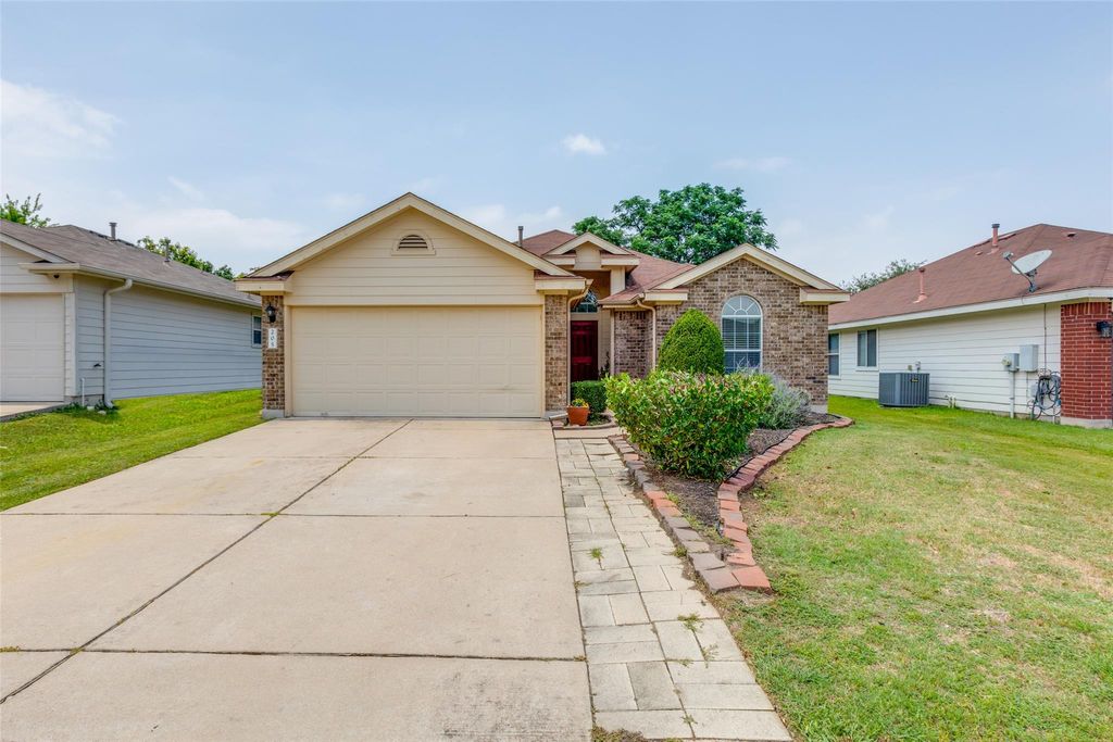 205 Tolcarne DR, Hutto, TX 78634