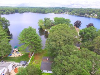 121 Lakeshore Drive, Blackstone, MA 01504