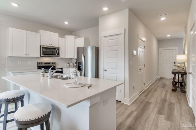 3996 Pendragon Cir, Milton, FL 32583