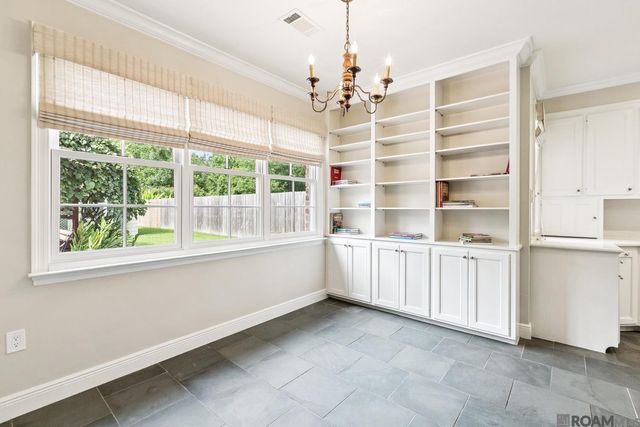 3635 Woodland Ridge Blvd, Baton Rouge, LA 70816