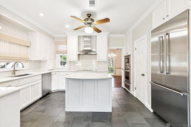 3635 Woodland Ridge Blvd, Baton Rouge, LA 70816