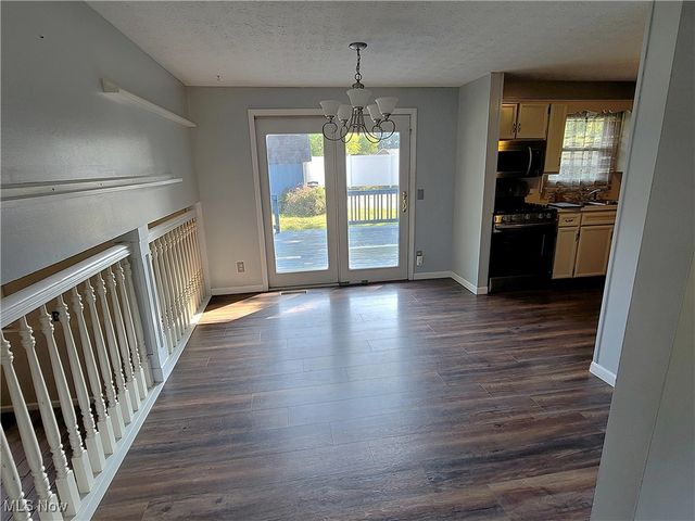 6030 Hann Avenue NW, Canal Fulton, OH 44614