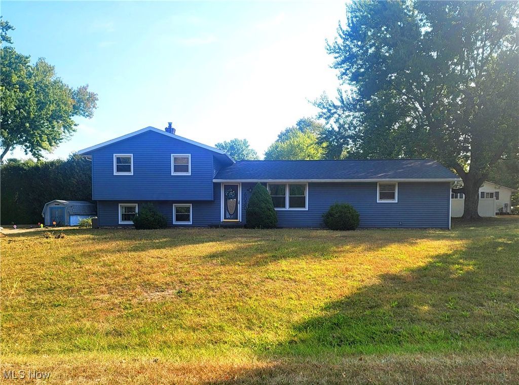 6030 Hann Avenue NW, Canal Fulton, OH 44614