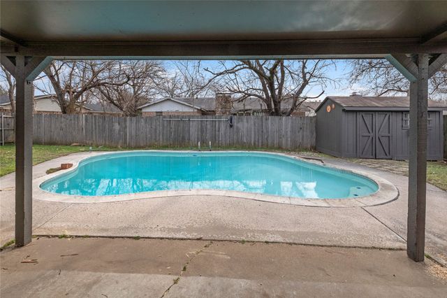 7504 Lola Drive, North Richland Hills, TX 76180