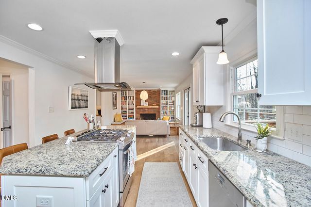 4 Harvey Place, Durham, NC 27705