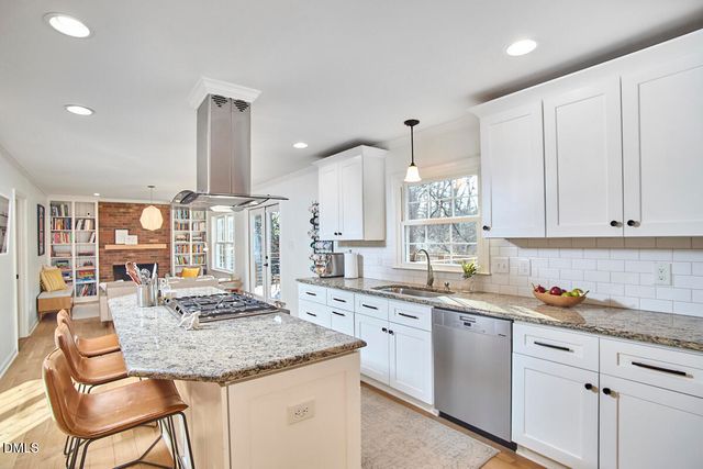 4 Harvey Place, Durham, NC 27705