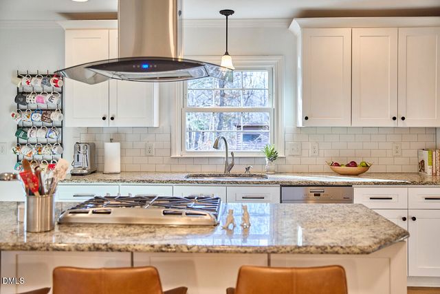 4 Harvey Place, Durham, NC 27705