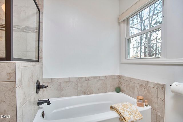 4 Harvey Place, Durham, NC 27705