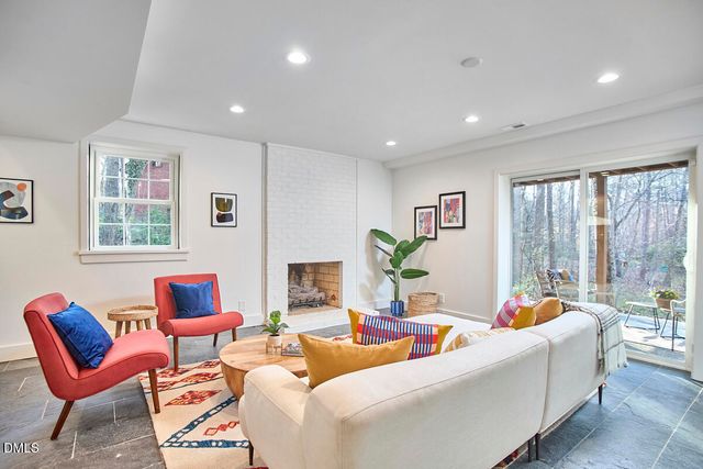 4 Harvey Place, Durham, NC 27705