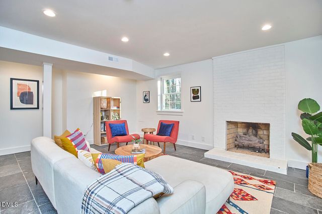 4 Harvey Place, Durham, NC 27705