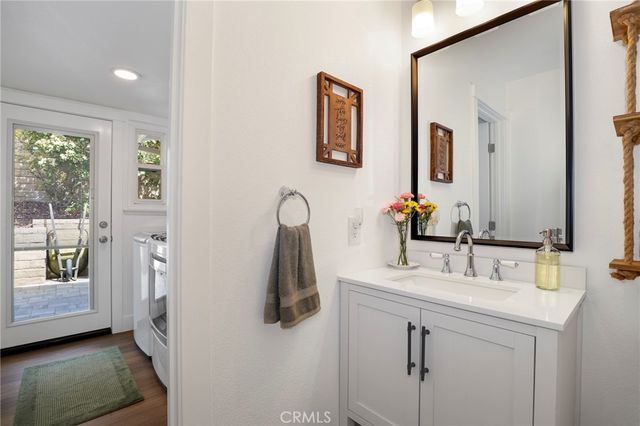 27015 Littlefield, Valencia, CA 91354