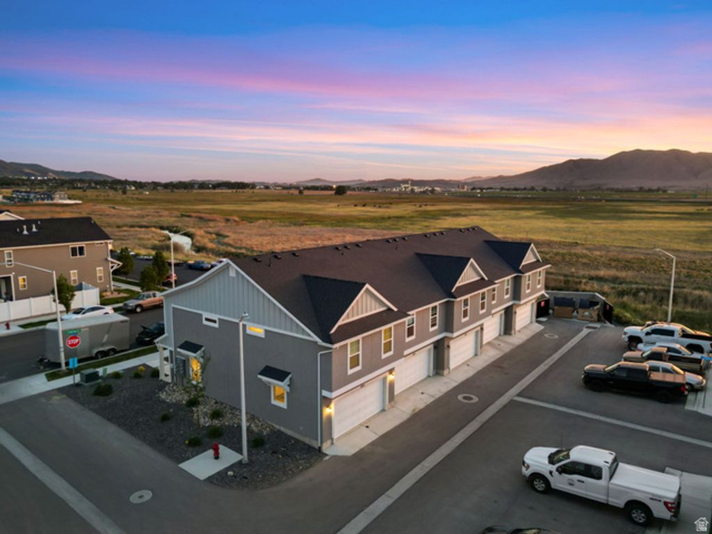 Image 2 of property listing at 1223 E 1775 N, Payson, UT 84651