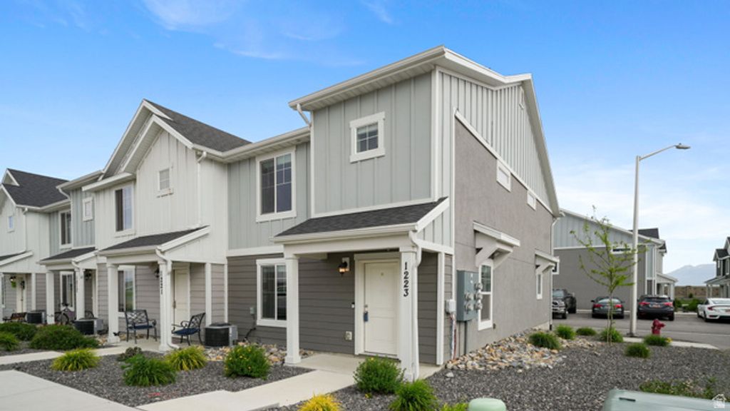 Image 43 of property listing at 1223 E 1775 N, Payson, UT 84651