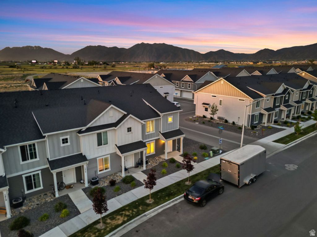 Image 9 of property listing at 1223 E 1775 N, Payson, UT 84651