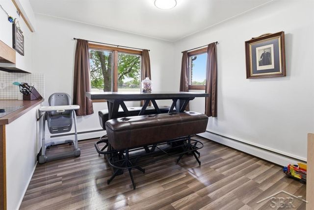2915 W Walton Boulevard, Waterford, MI 48329