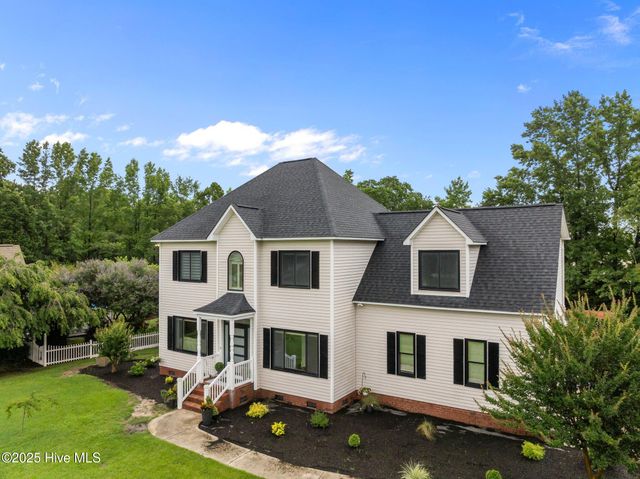 2221 Greaves Court, Winterville, NC 28590