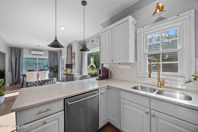 2221 Greaves Court, Winterville, NC 28590