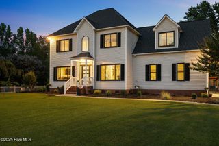 2221 Greaves Court, Winterville, NC 28590