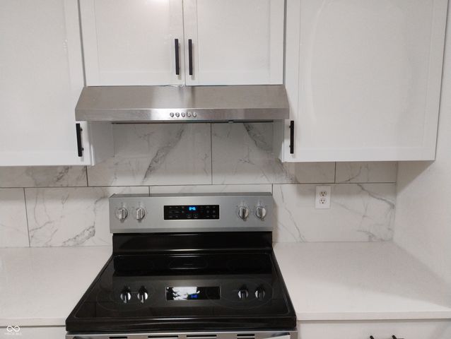 6706 Oak Lake Drive, Indianapolis, IN 46214