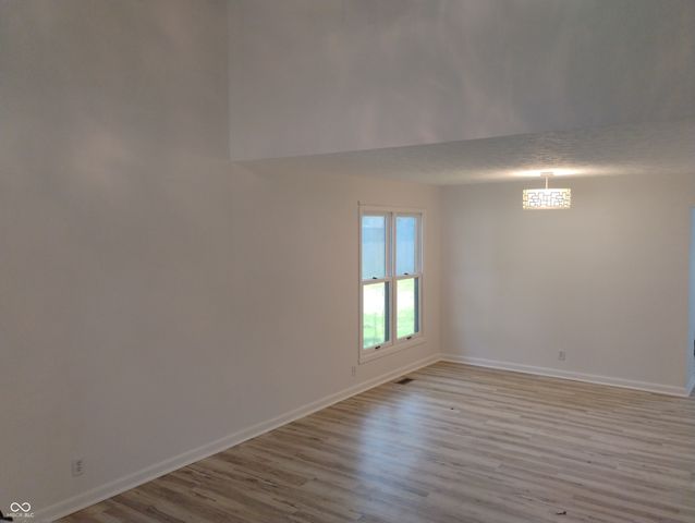 6706 Oak Lake Drive, Indianapolis, IN 46214