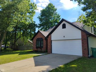 6706 Oak Lake Drive, Indianapolis, IN 46214