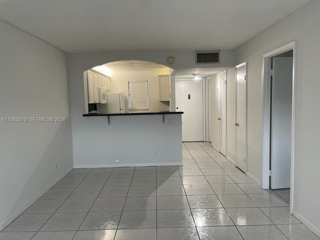 220 SW 9th Ave 417, Hallandale Beach, FL 33009