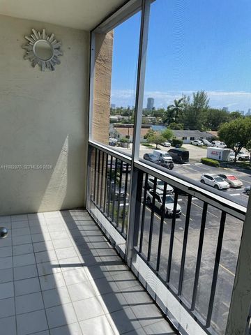 220 SW 9th Ave 417, Hallandale Beach, FL 33009