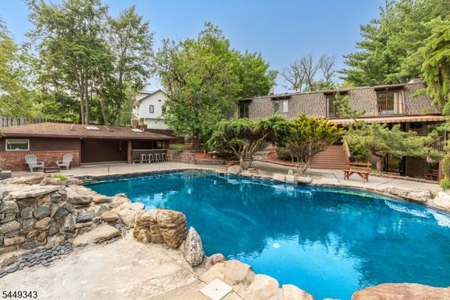 403 New Dover Rd, Woodbridge Twp., NJ 07067